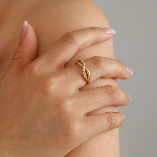 WhatsApp Image 2026-04-21 at 21.23.24 Bague Infinity Glow