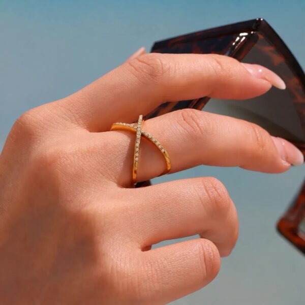 Bague Croisée Étoilée